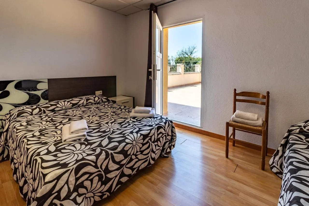 Can Buganto Amplia Casa Con Piscina Y Jardin Llambillas Holiday home