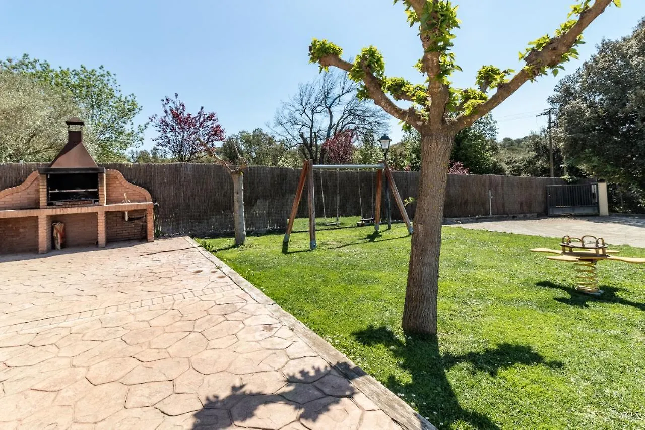 Holiday home Can Buganto Amplia Casa Con Piscina Y Jardin Llambillas
