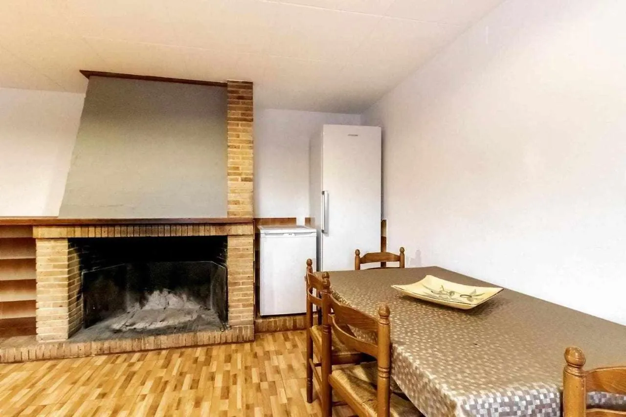Holiday home Can Buganto Amplia Casa Con Piscina Y Jardin Llambillas